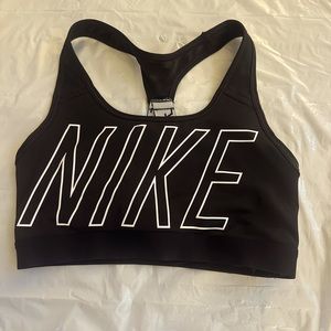Nike sports bra size S